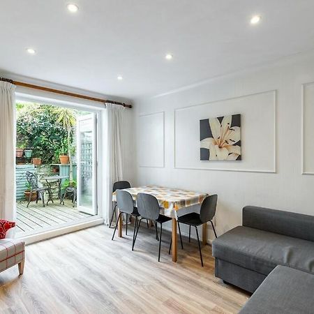 Lovely West London Entire Apartment Εξωτερικό φωτογραφία