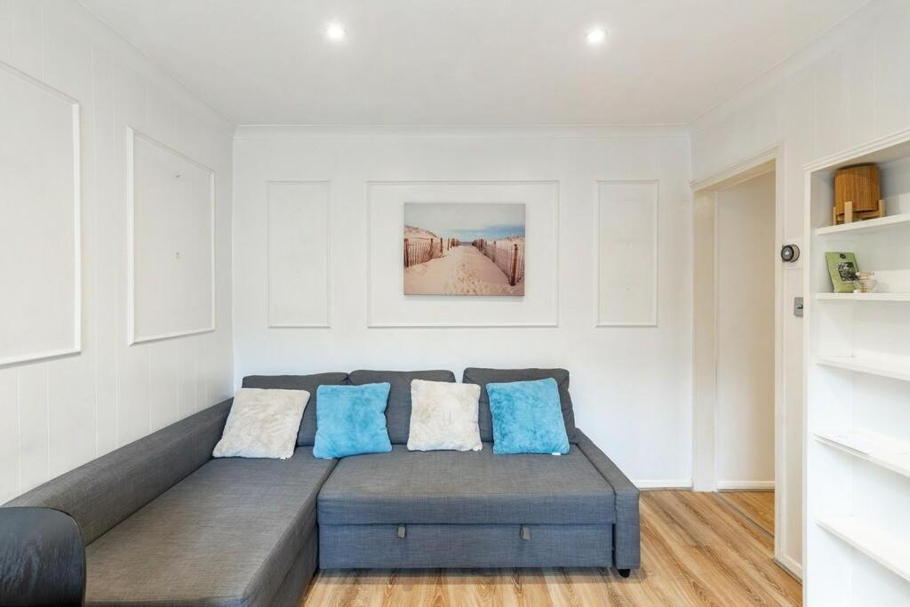 Lovely West London Entire Apartment Εξωτερικό φωτογραφία